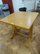 *Single Light Oak Table