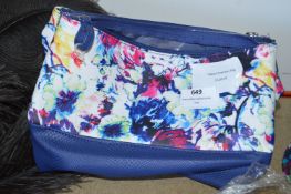 *Tahari Cosmetics Bag