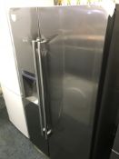 *Neff Side-By-Side Fridge-Freezer Model:KA3902I20G