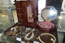 Tray Lot of Costume Jewellery Inducing Jewellery B