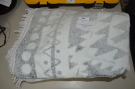 *ROUND FRINGED BEACH TOWEL