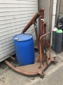 *Hydraulic Engine Hoist