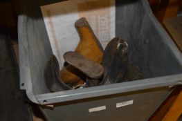 *Quantity of Cobbler Shoe Lasts