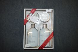 *Baylis and Harding Bath Set, Body Wash and Lotion