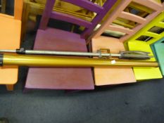 Dixon's Universal Projector Screen