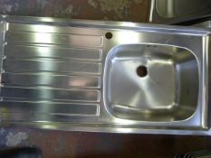 *Kitchen Sink with Drainer