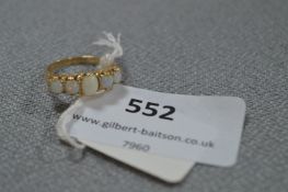 18ct Gold Dress Ring set with Opal - Approx 3.7g