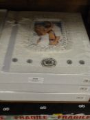*3 Decorative Wedding Photo Albums