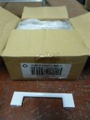 *Box of 25 96mm White Slim D-Handles