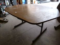 *Metal Framed Folding Table with Hexagonal Melamin