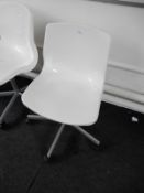 *Hi-Gloss White Swivel Chair