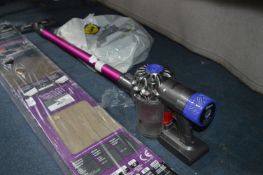 *Dyson V6 Absolute Vacuum Cleaner