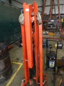 *Clarke Strongarm Engine Hoist