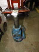 *Dunlop 8 Tonne Bottle Jack