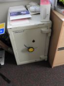 *Clubman II Safe with Key