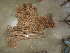 *Three Siversters and Chains