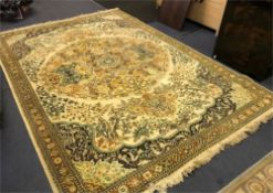 Floral Patterned Rug 200x305cm