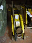 *Two Tonne Hydraulic Trolley Jack with Handle