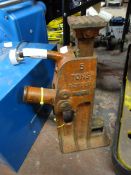 *Five Tonne Toe Jack