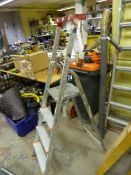 *Three Tread Aluminium Steps