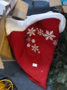 *Christmas Tree Cover
