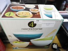 *4pc Ombre Melamine Bowls with Lids