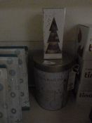 *Baylis & Harding Gift Set in a Tin and a Wax Melt