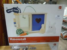 *Smallfoot Wooden Toy Rabbit Hutch