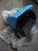 *Four Plastic Dust Pan Heads