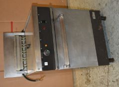 1 x Falcon Chieftain Freestanding Single Pan Electric Fryer - 60 x 92 x 114cm - Ref: HM230 - CL261 -