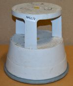 1 x Storage Room Kick Stool - CL282 - Ref MS172 - Location: Altrincham WA14
