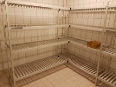 Approx 11 x Bays of Craven Nylon Coated Food Processing Refrigerator Shelving - Ref: 234 - CL011 -