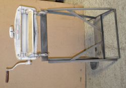 1 x Vintage Acme Wringer / Mangle  - CL007 - Location: Altrincham WA14