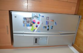 1 x LG American Style Side By Side Fridge Freezer With Ice & Water Dispenser - CL310 - Location: