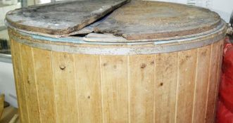 1 x Commercial Brewers Timber Mashtun With Flat Filterplate - 700 Litre Capacity - Dimensions (