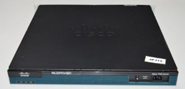 1 x Cisco 2901 K9 V06 Integrated Services Router Gigabit Ethernet - CL285 - Ref JP319 F2 - Location: