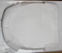 1 x Universial Fit Toilet Seat In White (SEA1051) - New / Unused Stock - Ref: M217 - CL190 - Locatio