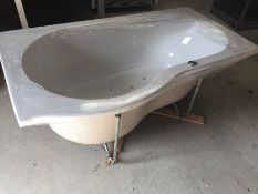 AirSpa 'P' Shape Jacuzzi Bath