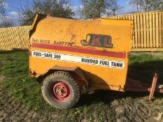 1350 Litre Tow Fuel Bowser With Pump
