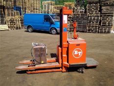 BT ROLATRUC PEDESTRIAN STACKER