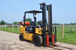 Caterpillar GP30 3t LPG Forklift
