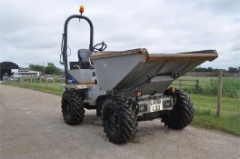 THWAITES 3 TONNE SWIVEL MACH573