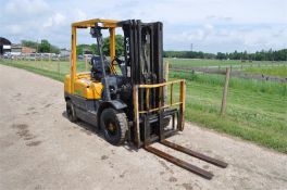 TCM 25 2.5t DIESEL FORKLIFT TRIPLEX MAST