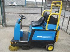 Challenger Continental 1200LM Battery Sweeper Cleaner Brush