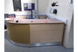 Reception desk