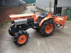 Kubota B7000 4x4 Compact Tractor