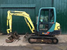 2011 Yanmar B25V-A Mini Digger