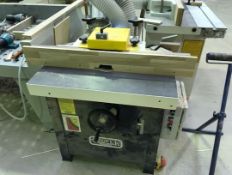 Spindal Moulder