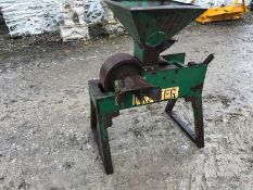 Fraser Roller Corn Grain Mill PTO Tractor Driven