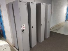 8 x Lockable Lockers with Keys
